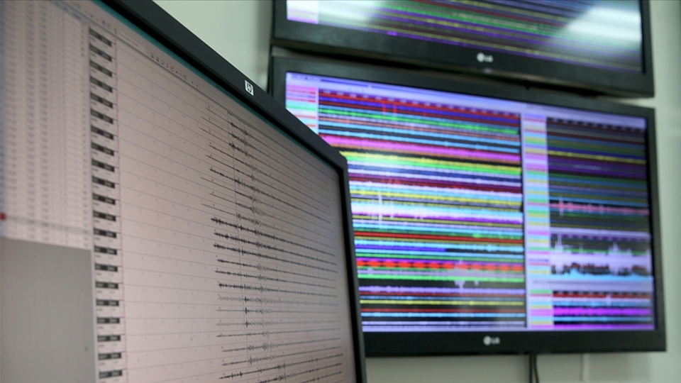 Ege Denizinde 4,4 büyüklüğünde deprem