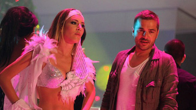 Romantik Komedi 2: Bekarlığa Veda oyuncuları kimler?