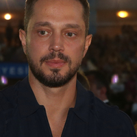 "Göze al yollarımı sevgilim"