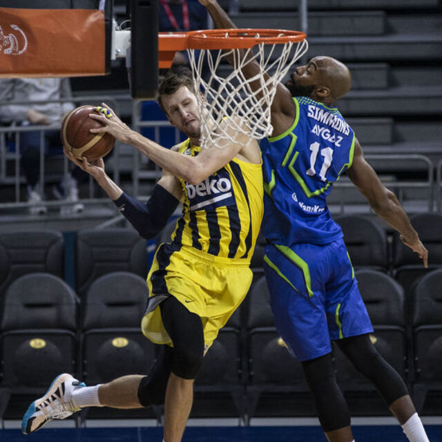 Fenerbahçe Beko, TOFAŞ'a yenildi