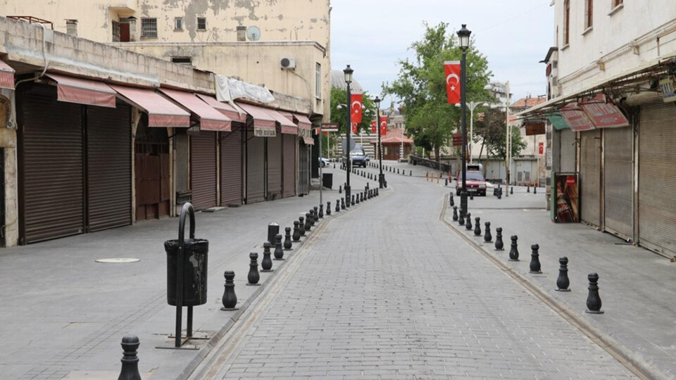 Bu hafta sonu sokağa çıkma yasağı var mı?