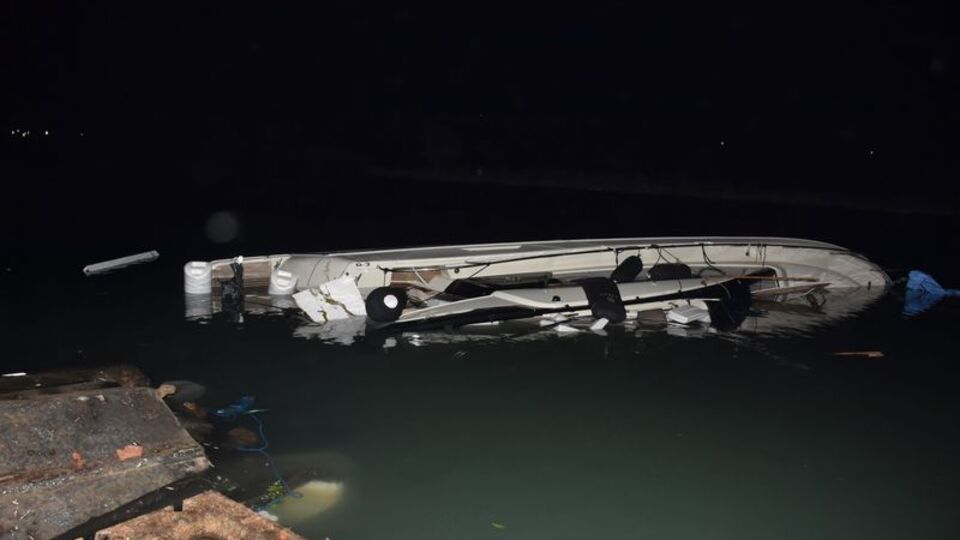 İzmir ve Ayvalık'ta hortum paniği