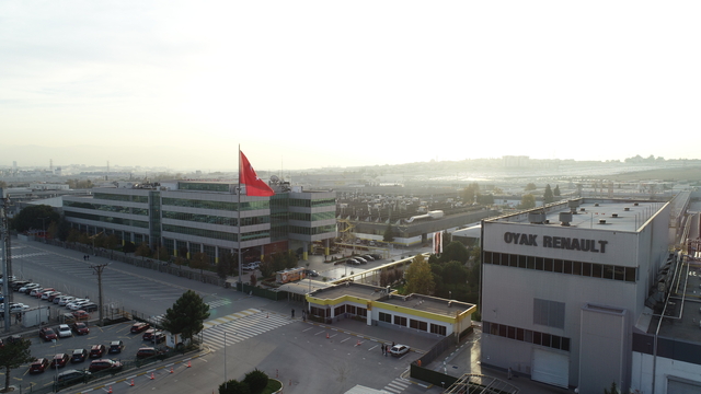Bursa'dan 50 ülkeye otomobil gönderdi