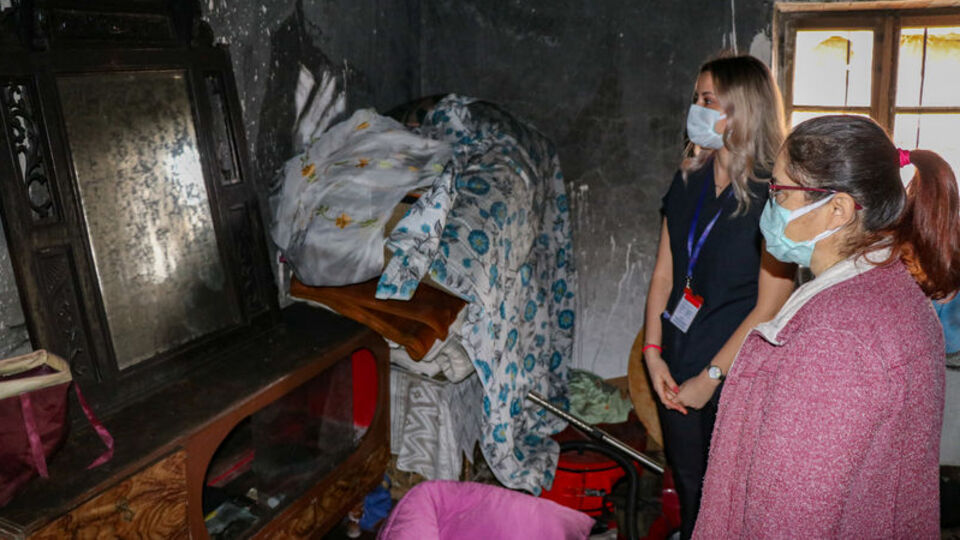 Aşı ekibi canlarını hiçe saydı!