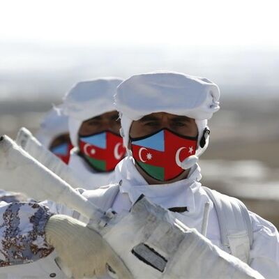 Dosta güven verip düşmana korku saldılar!