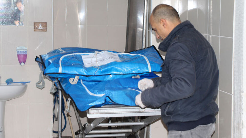 Karısını öldürüp parçalara ayırıp gömdü: 18 yıl hapis