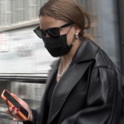 Serenay sinirlendi: Size ne!