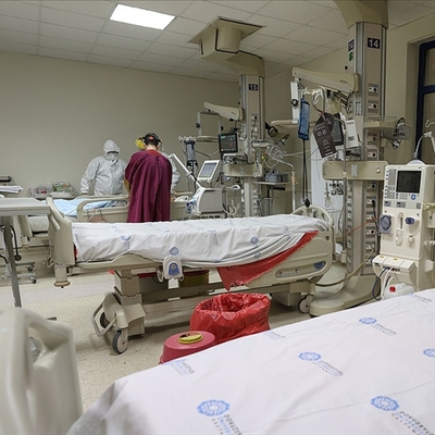 Koronavirüs salgınında yeni vaka sayısı 7 bin 706