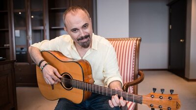 Ümit Sayın kimdir?