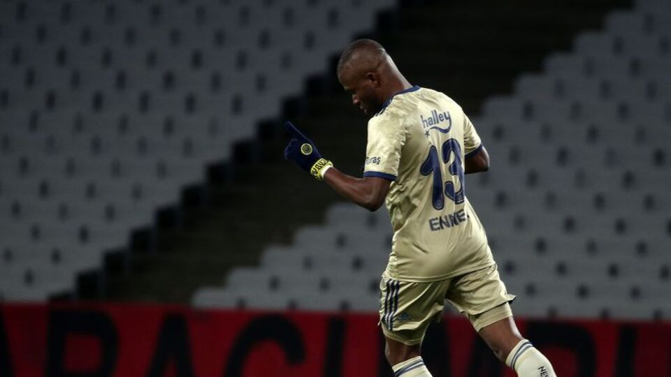 Valencia'dan kupa ve ligde 1'er gol