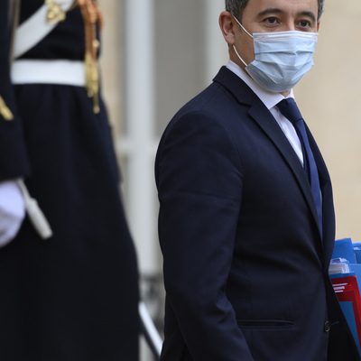 Macron'un bakanı İslam karşıtlığı yarışına girdi!