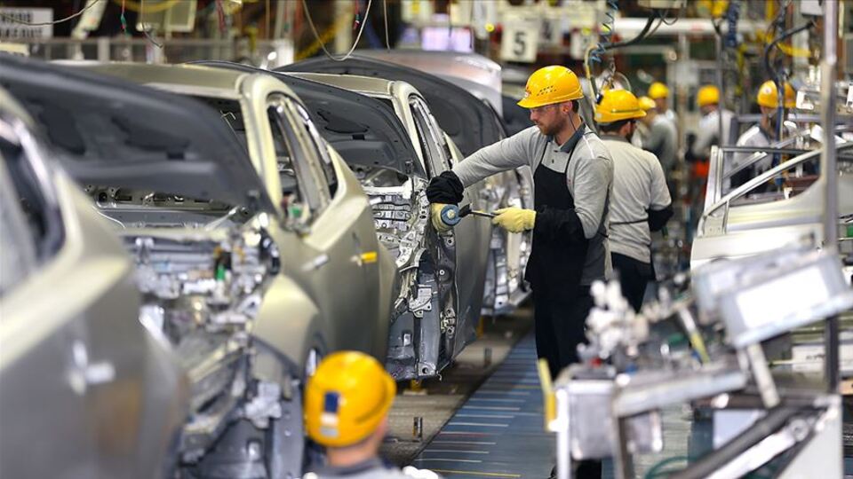 Otomotiv üretimi ocakta azaldı