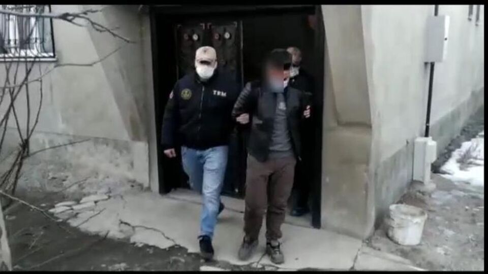 Van'da terör iş birlikçilerine operasyon