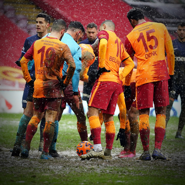 Futbol işkence çekti