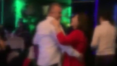 Baskın sırasında dans ettiler!