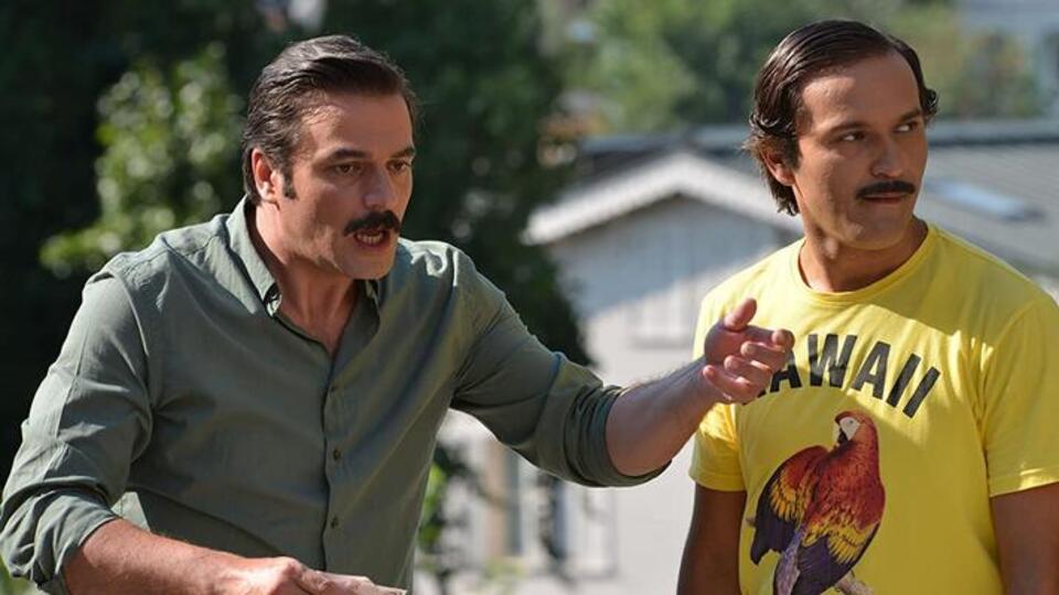 Geniş Aile Komşu Kızı filmi oyuncuları kimler?