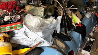 Çöp yığınının altında bulundu...