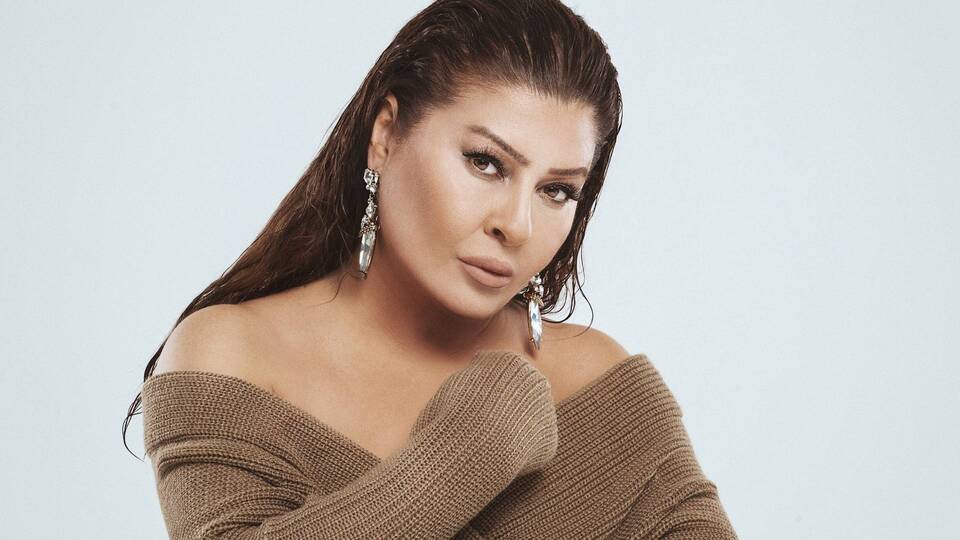 Yeliz'den 45. yıla özel şarkı