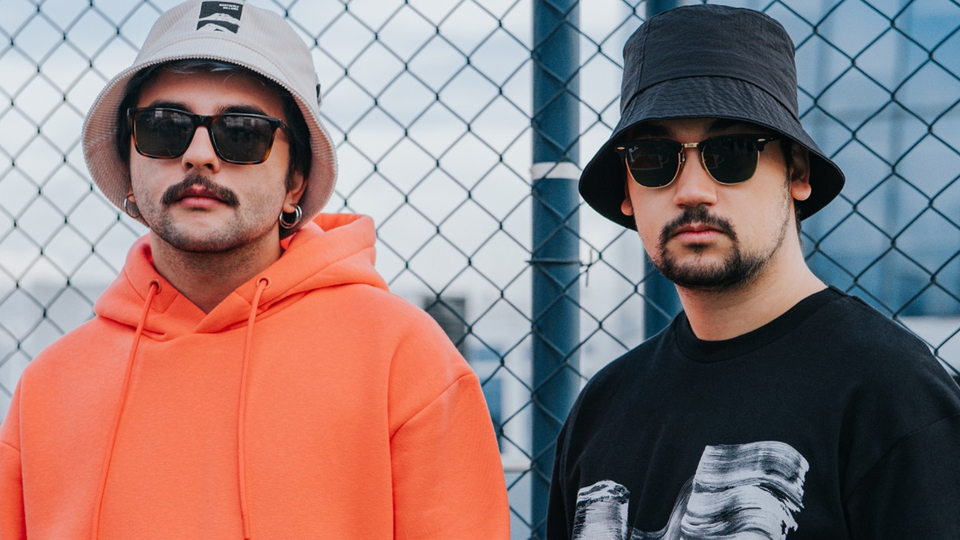 'Perdenin Ardındakiler' zirvenin sahibi oldu