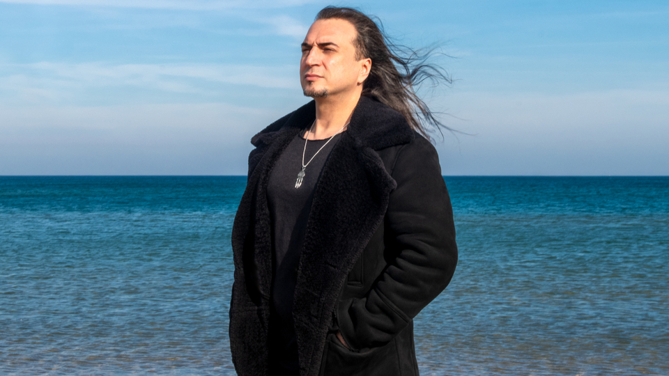 Ogün Sanlısoy'dan yeni albümün ilk klibi