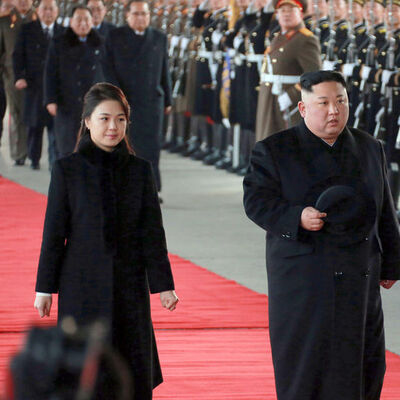 Kuzey Kore liderinin eşi 1 yıl sonra ortaya çıktı!