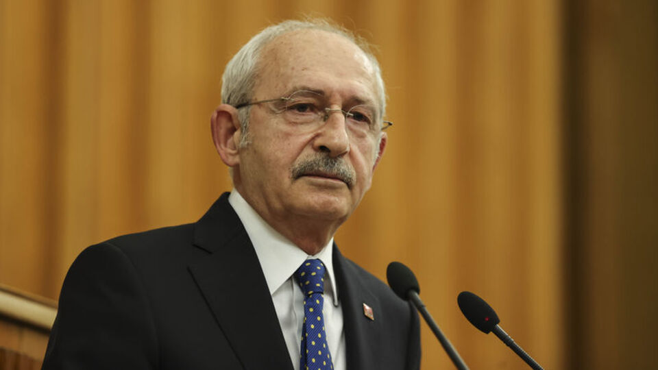 Şehit ailelerine başsağlığı telefonu