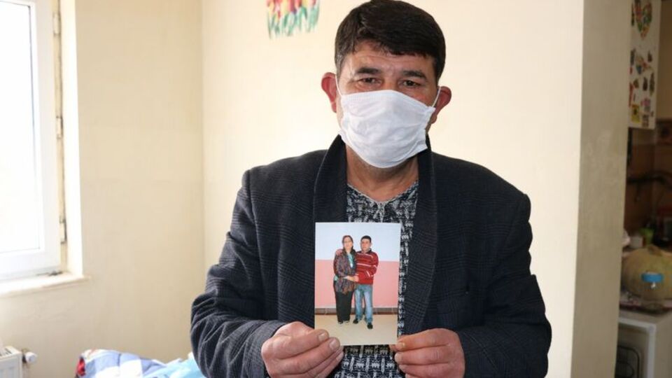 Eşimi bataklığa sürüklediler! "Kurtarın onu!"