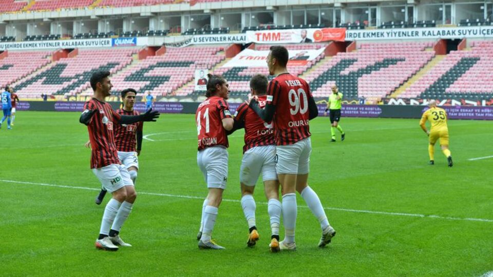 Eskişehirspor ilk galibiyetini aldı