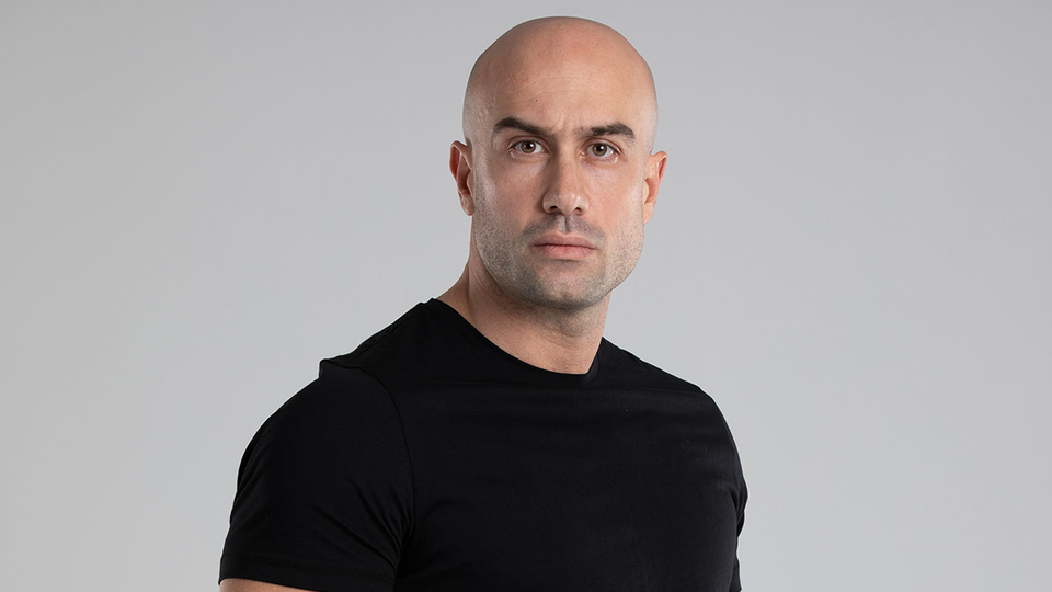 Survivor Çağrı Atakan kimdir?