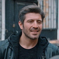 "Annen ne halde onu biliyor musun?"