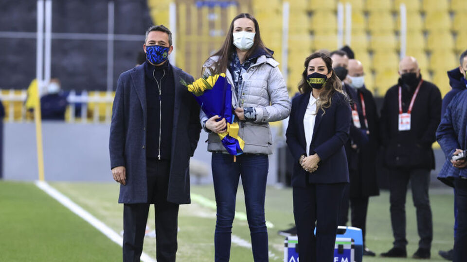 Eda Erdem Dündar'a plaket!