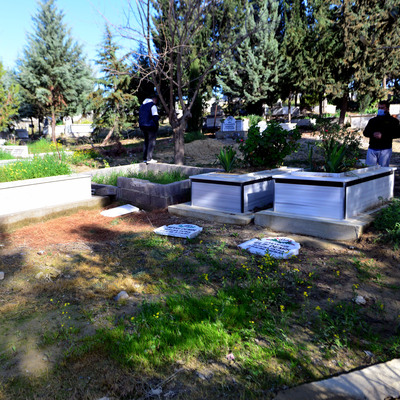 Şehit mezarlarına alçak saldırı!