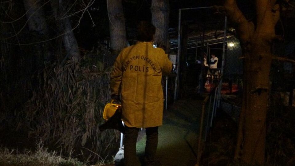 Bahçede temizlik yaparken kafatası buldu