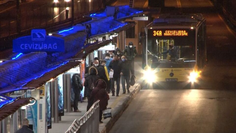 Hafta sonu sokağa çıkma kısıtlaması sona erdi