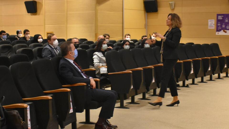 Beden dili ve iletişim semineri