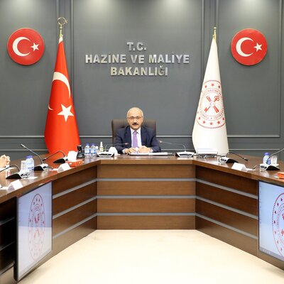 Bakan Elvan'dan üçlü görüşme