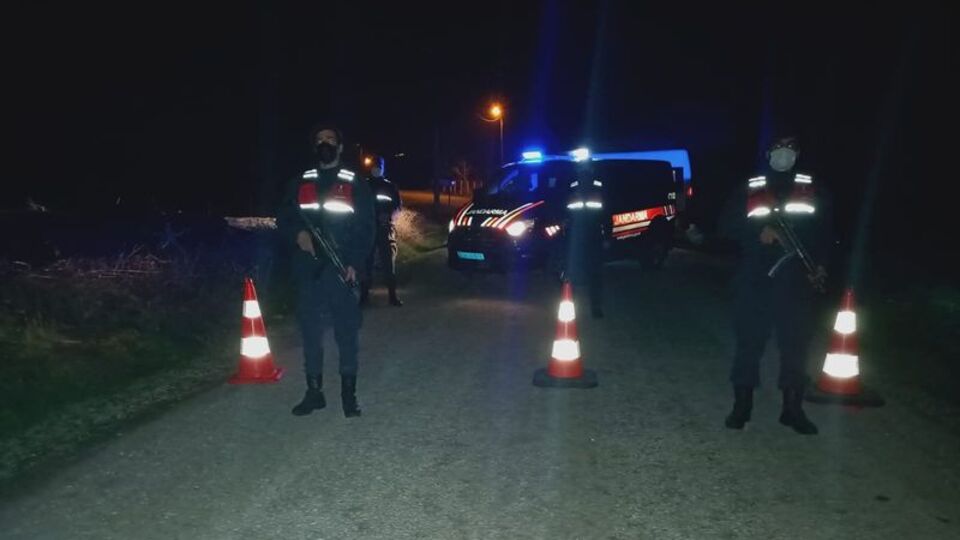 Balıkesir'de üç mahalle karantinaya alındı