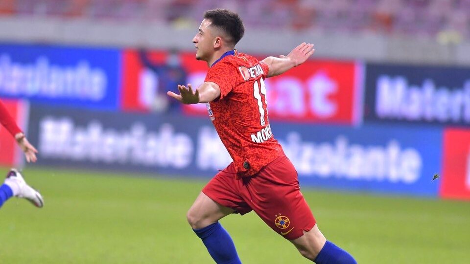 Becali servet istedi