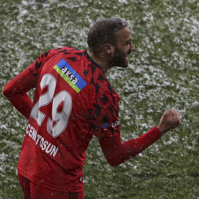 Cenk Tosun'un son durumu