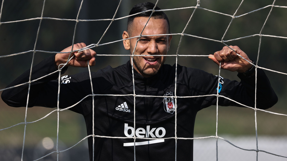 "Futbol saha içinde kalırsa..."