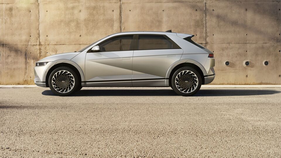 Elektrikli otoda 5 dakikada şarj dönemi