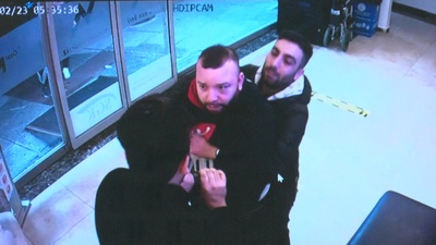 Gaziosmanpaşa'da dehşet! Hemşireyi dövdüler