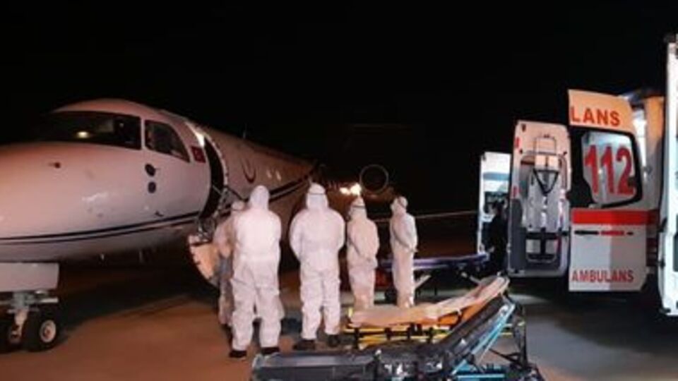 Tanzanya'da Kovid-19'a yakalanan 3 Türk yurda getirildi