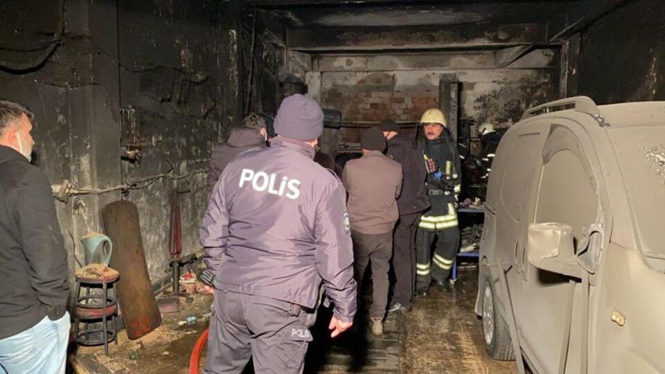 İş yerinin yandığını görünce sinir krizi geçirdi