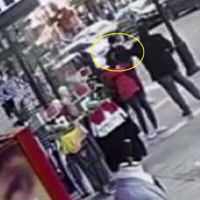 13 yaşındaki kıza durup dururken yumruk attı