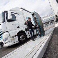 Binlerce çalışanı işinden edebilir