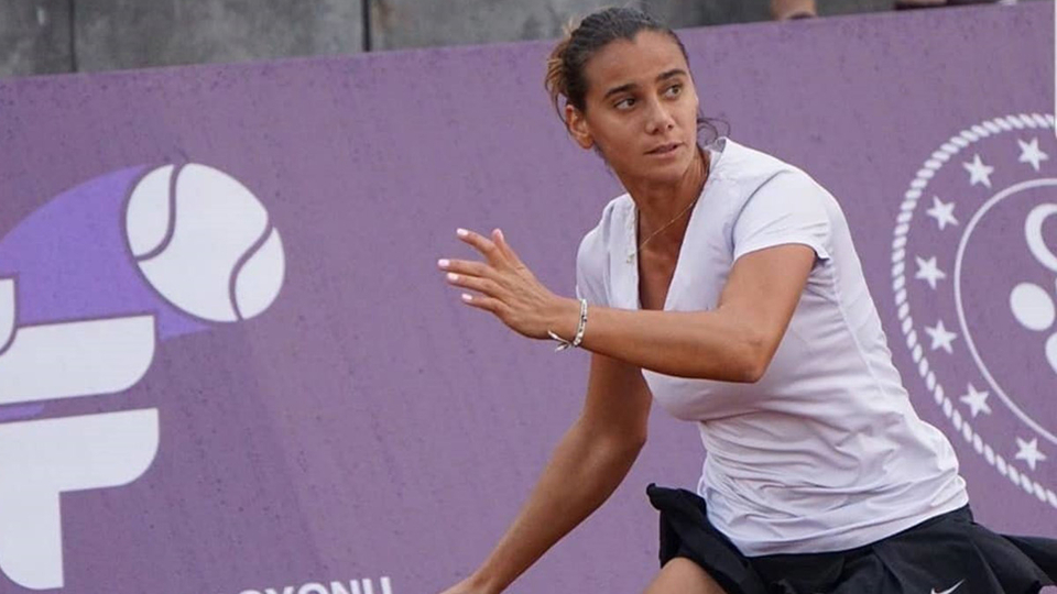 Survivor Melis kimdir?