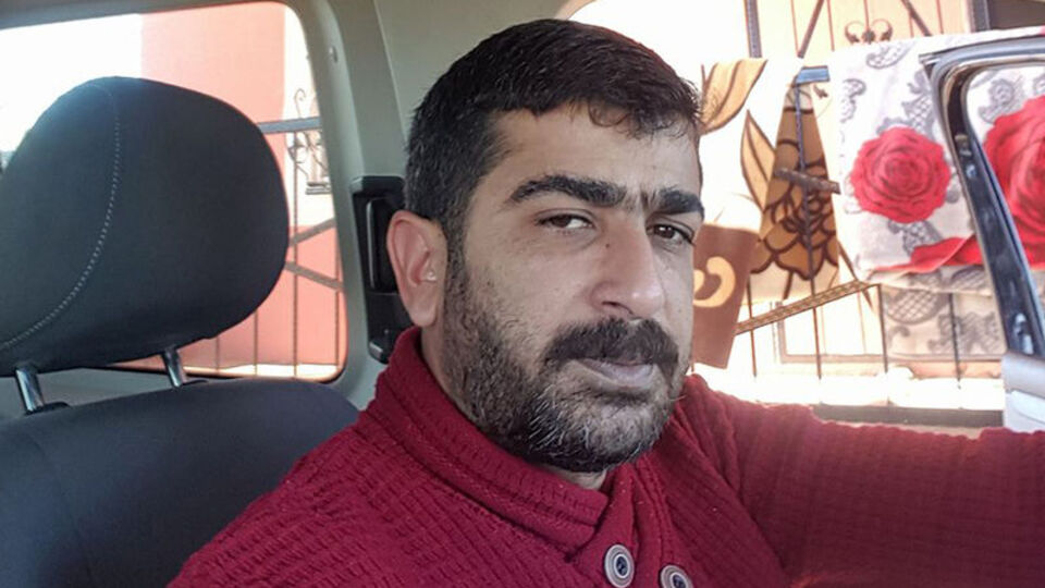 Öldürdüğü sevgilisinin cesedini öpüp, saçlarını toparlamış