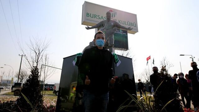 Batalla'nın heykeli açıldı