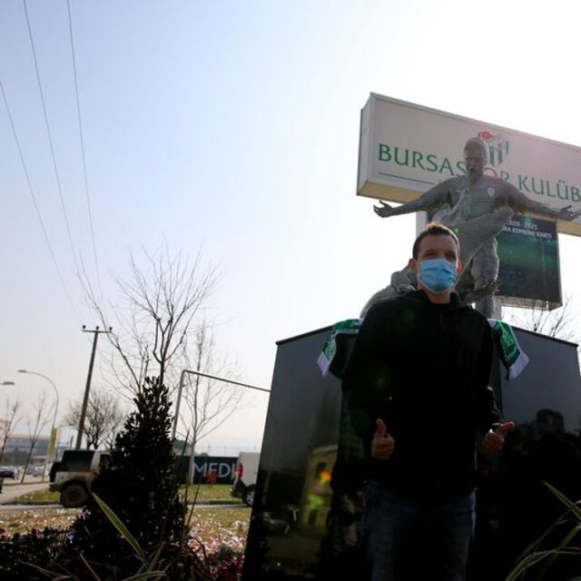Batalla'nın heykeli açıldı